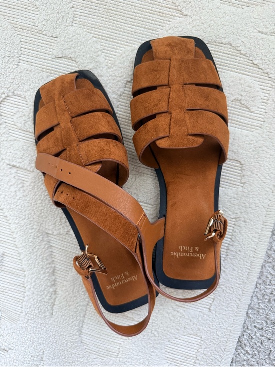 Abercrombie & Fitch Shoes - Abercrombie & Fitch Brown Suede Fisherman Sandals 7